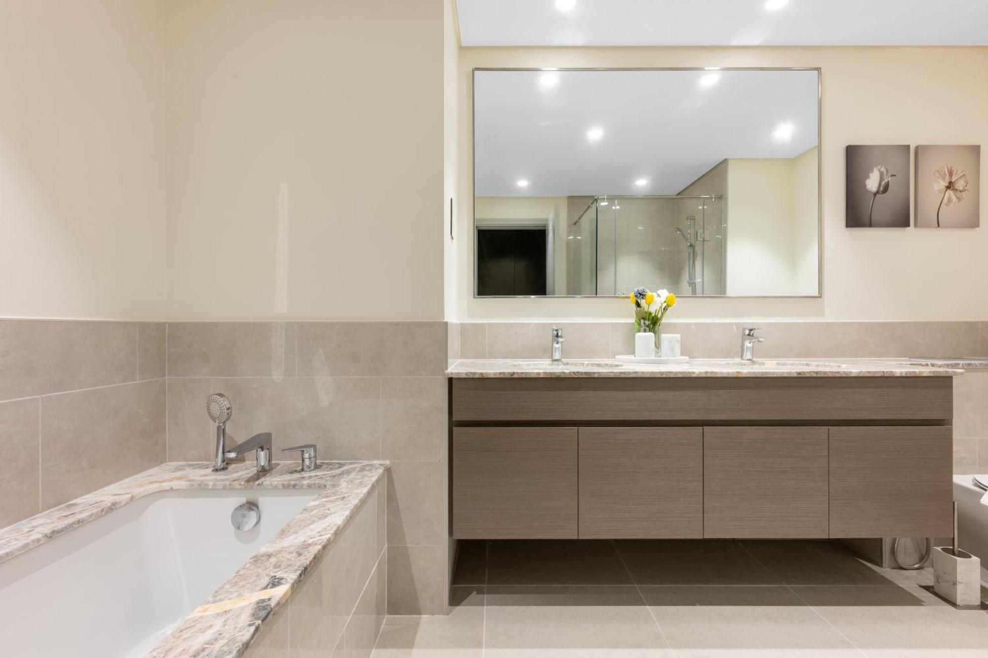 Magnificent - Luxurious 3+ 1 Bedroom Located In Downtown Apartment Dubai