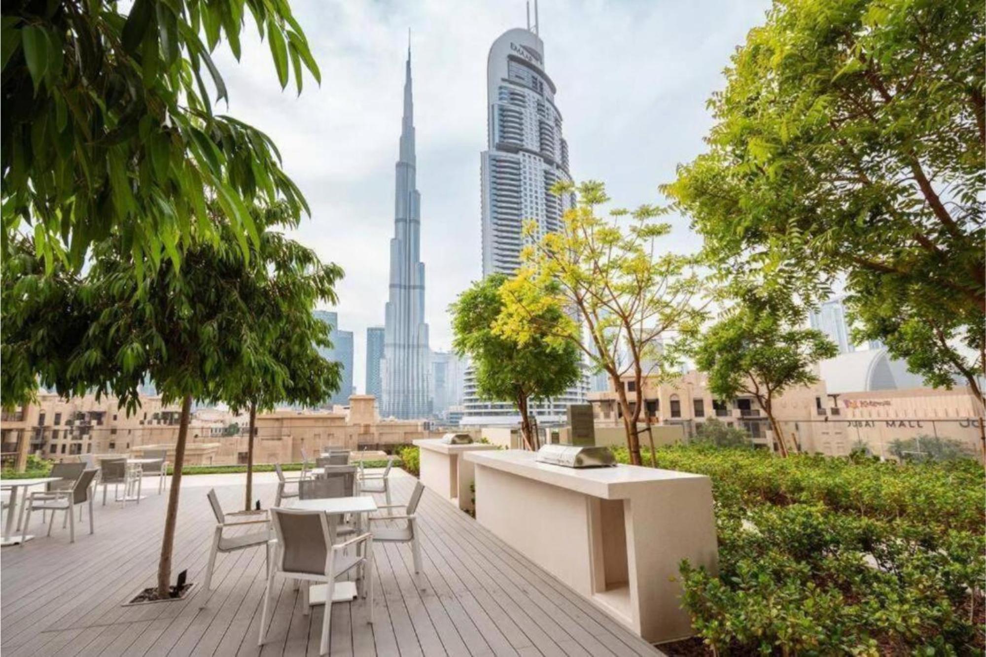 Burj Khalifa View - Exceptional 2 Bedroom Apartment Dubai