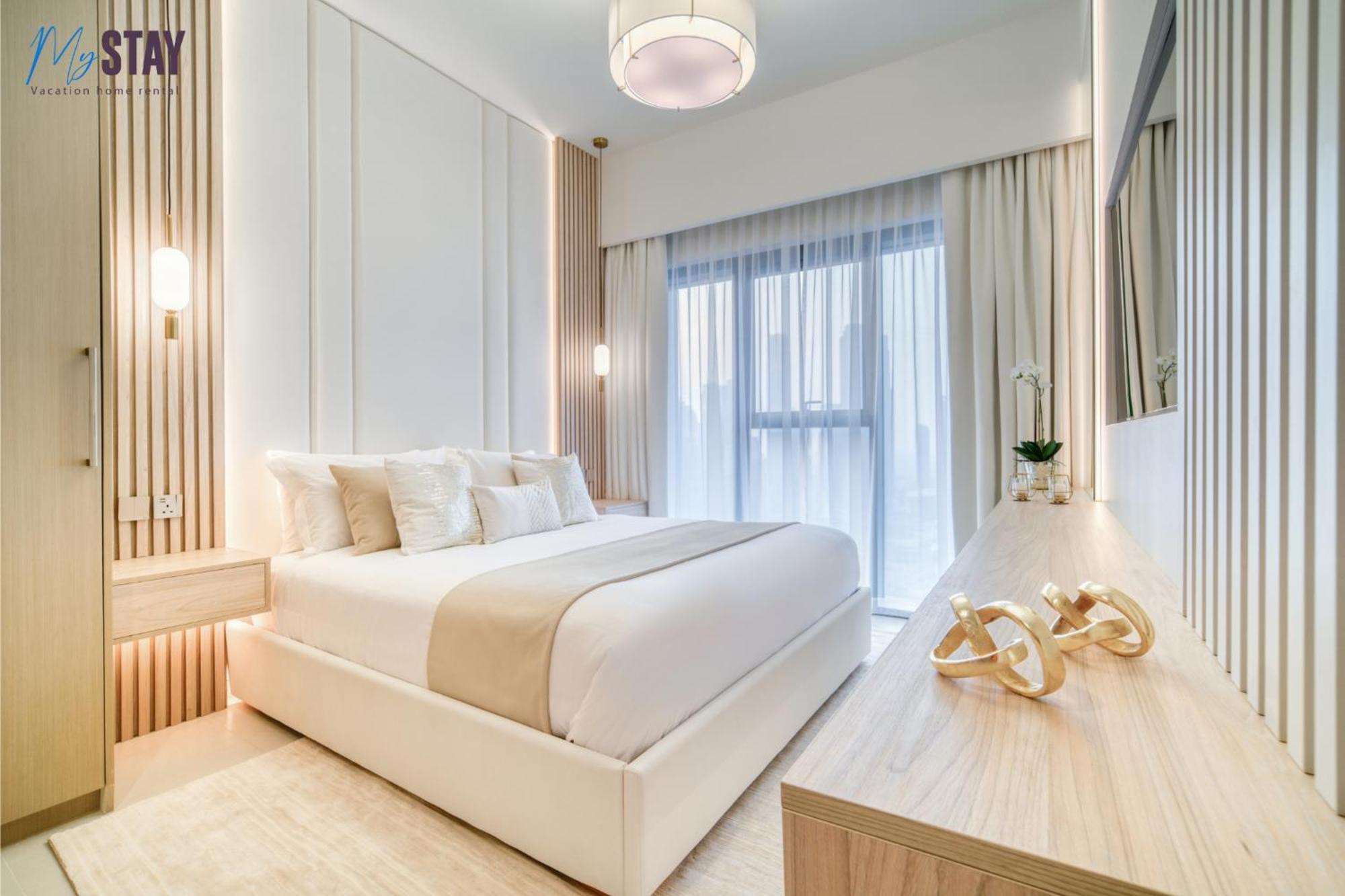 Burj Khalifa View - Exceptional 2 Bedroom Apartment