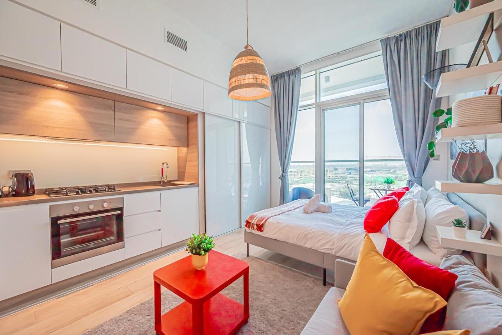 Cozy Marina Studio-walk To Beach, Shops & Dining Dubai