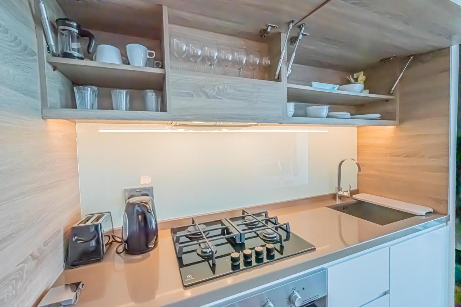Apartment Cozy Marina Studio-walk To Beach, Shops & Dining *