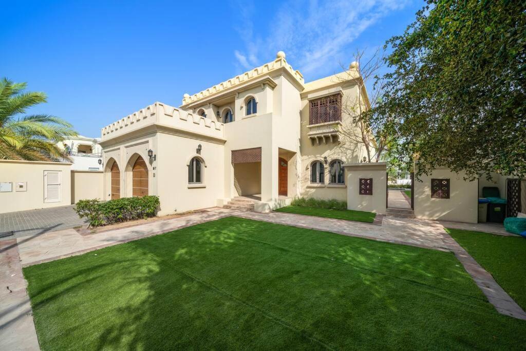 First Class Private Retreat In Paradise Villa