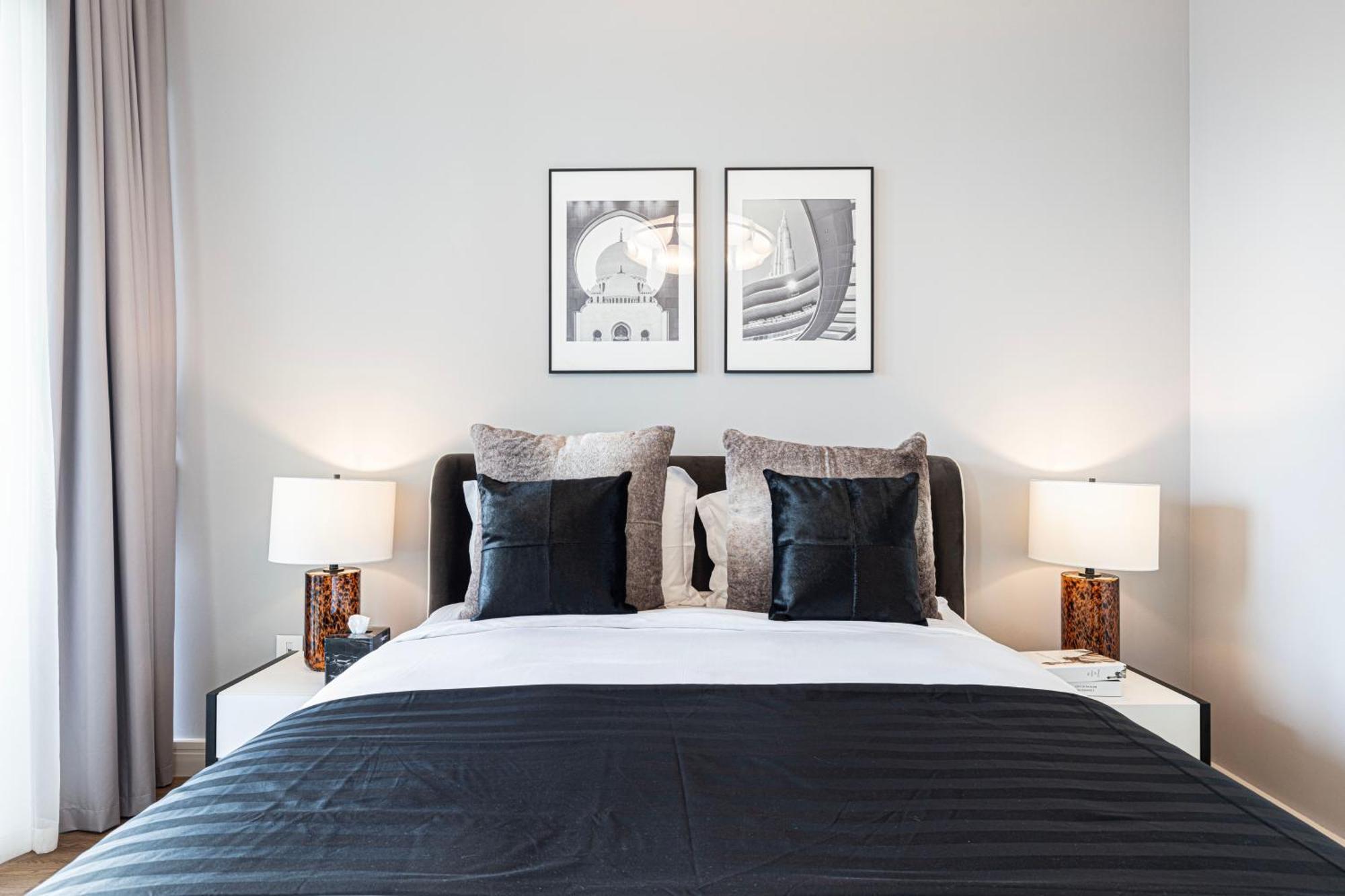 Magnificent - Luxurious 3+ 1 Bedroom With Burj Khalifa View