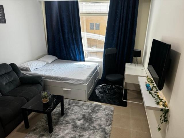 Homestay For Female Only Amazing Master With Attached Bathroom