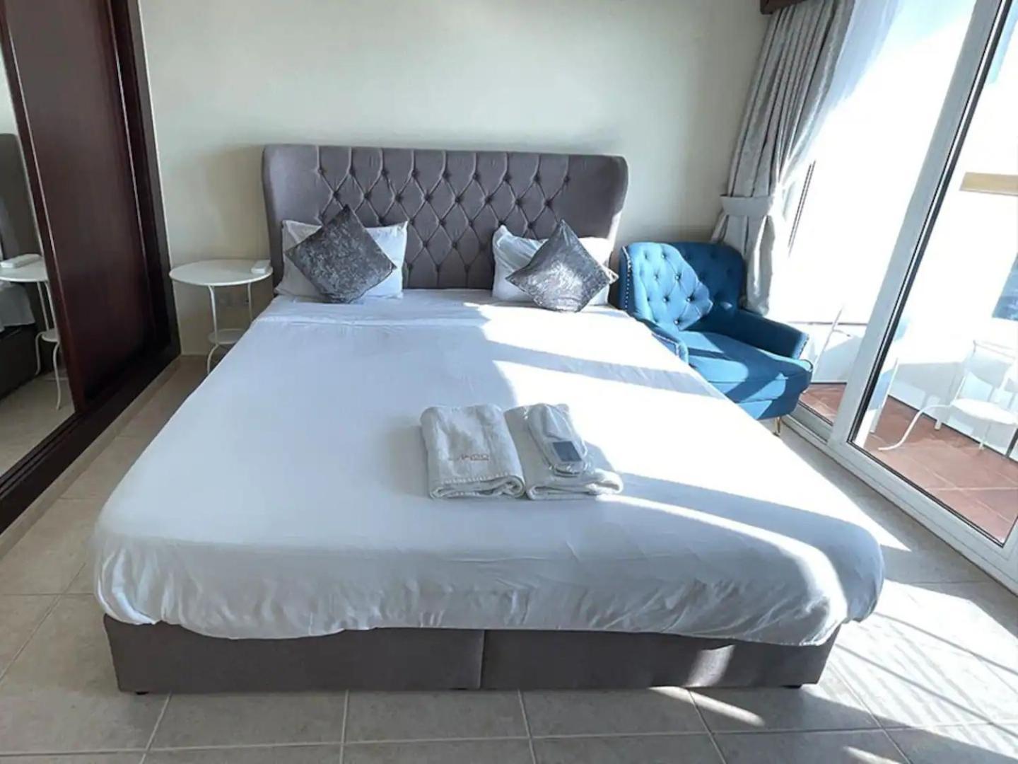 Ensuite In Coliving In Marina *