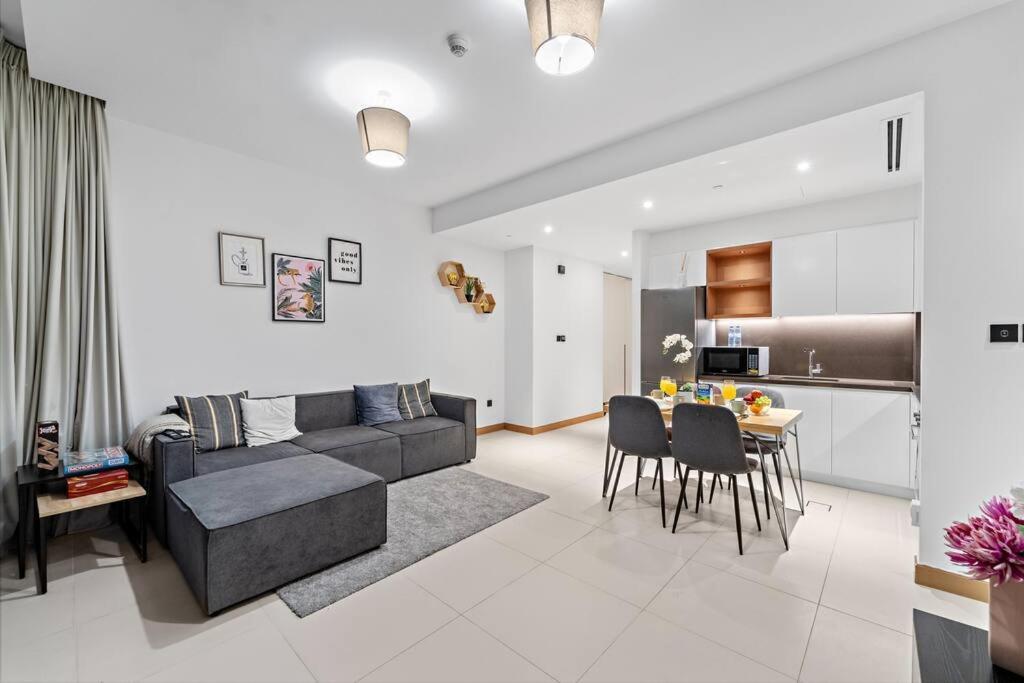First Class 1br Vida Vista Elegance Apartment Dubai