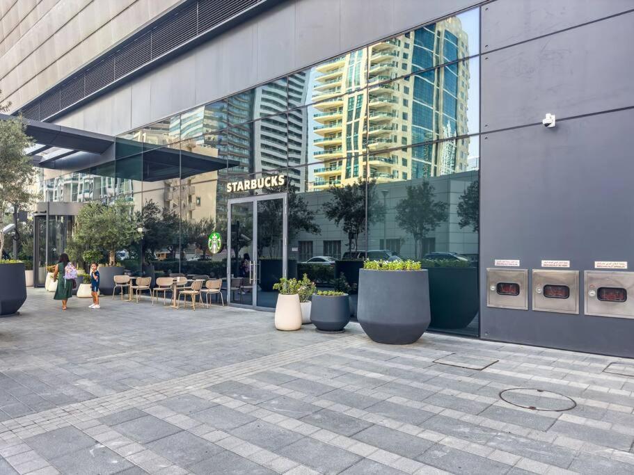 First Class 1br Vida Vista Elegance Apartment