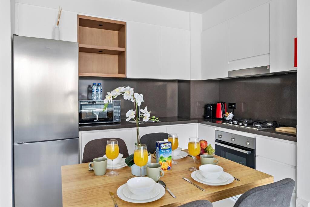 First Class 1br Vida Vista Elegance Apartment
