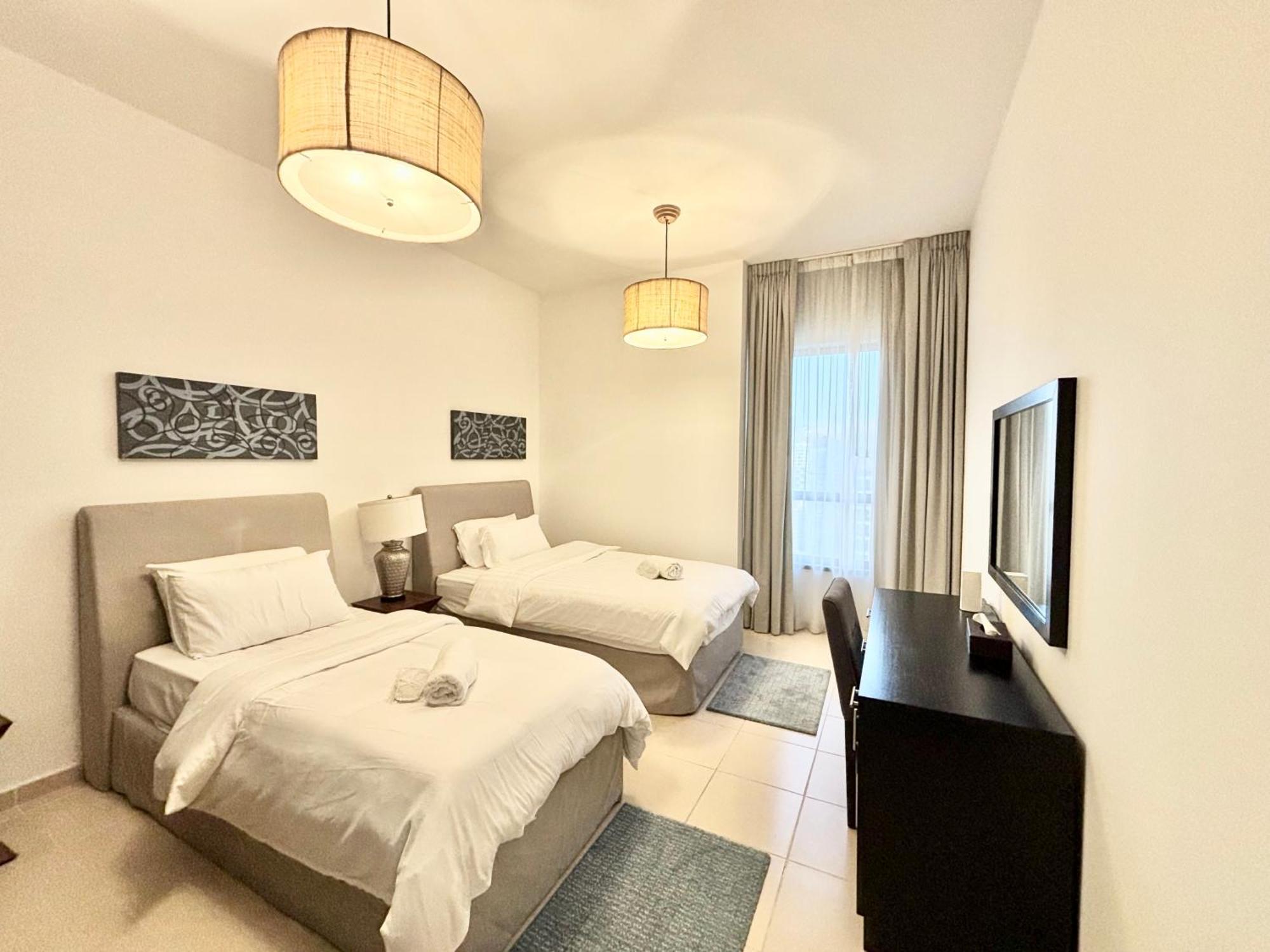 Jbr Gorgeous Marina View 2 Bedroom High Floor Full Apartment *