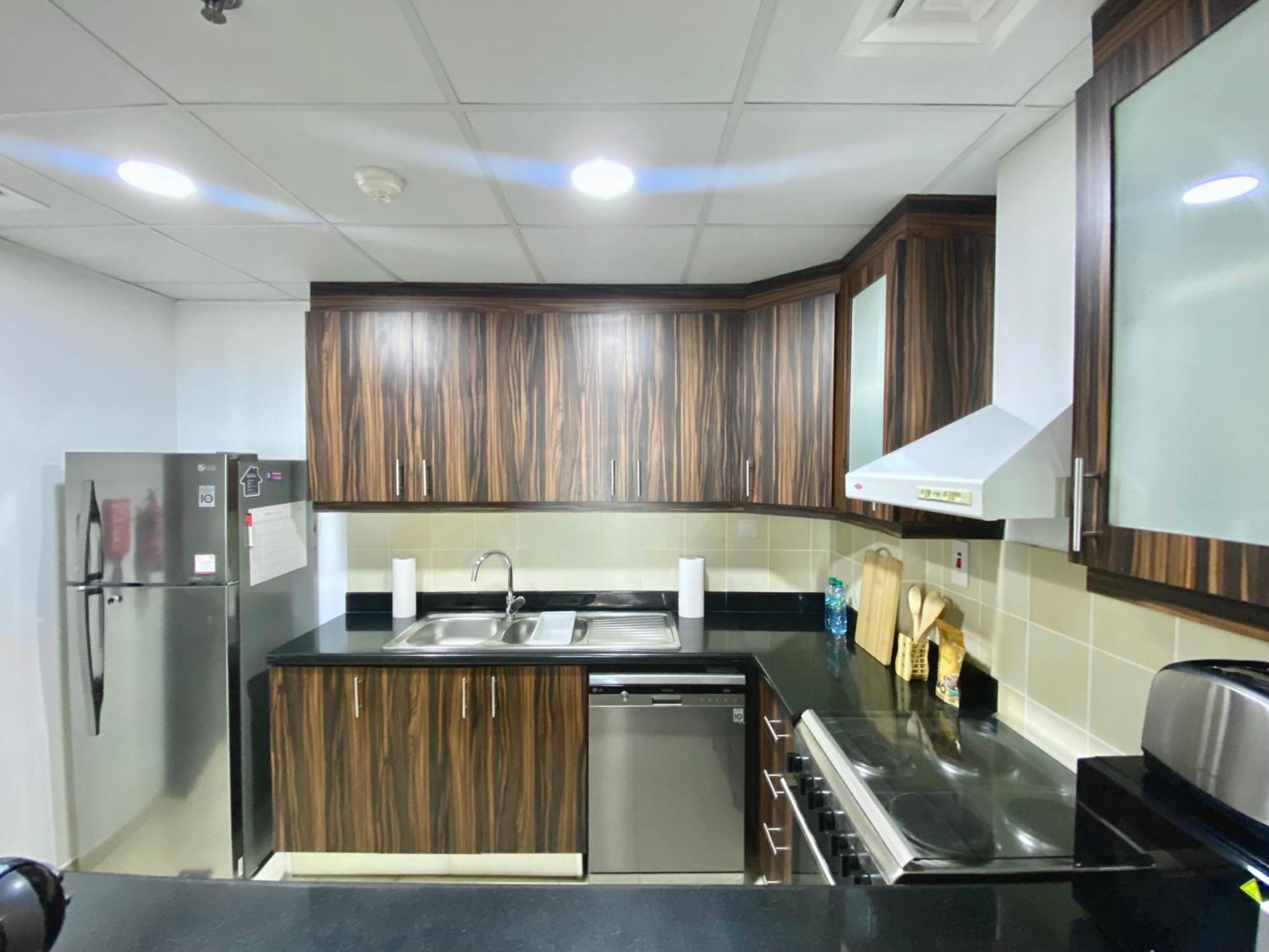 Jbr Gorgeous Marina View 2 Bedroom High Floor Full Dubai