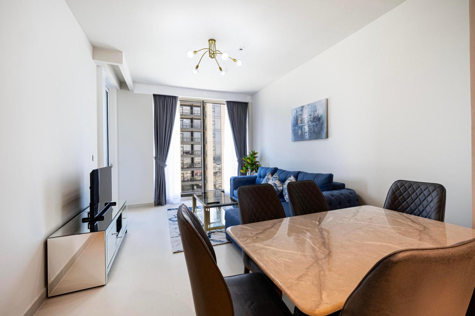 Vibrant Living In The Center At Creek