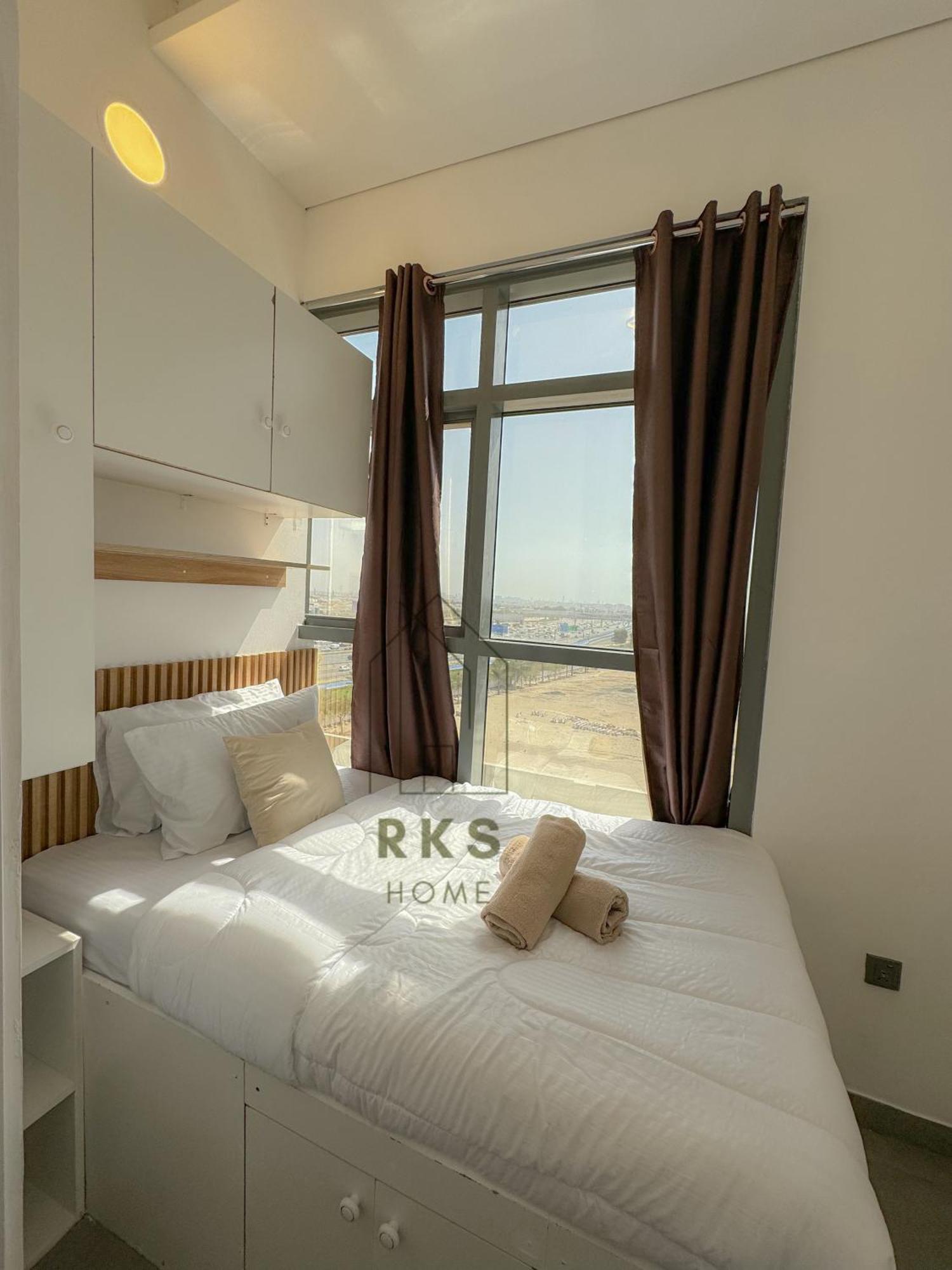 Shared Near Downtown Business Bay Homestay