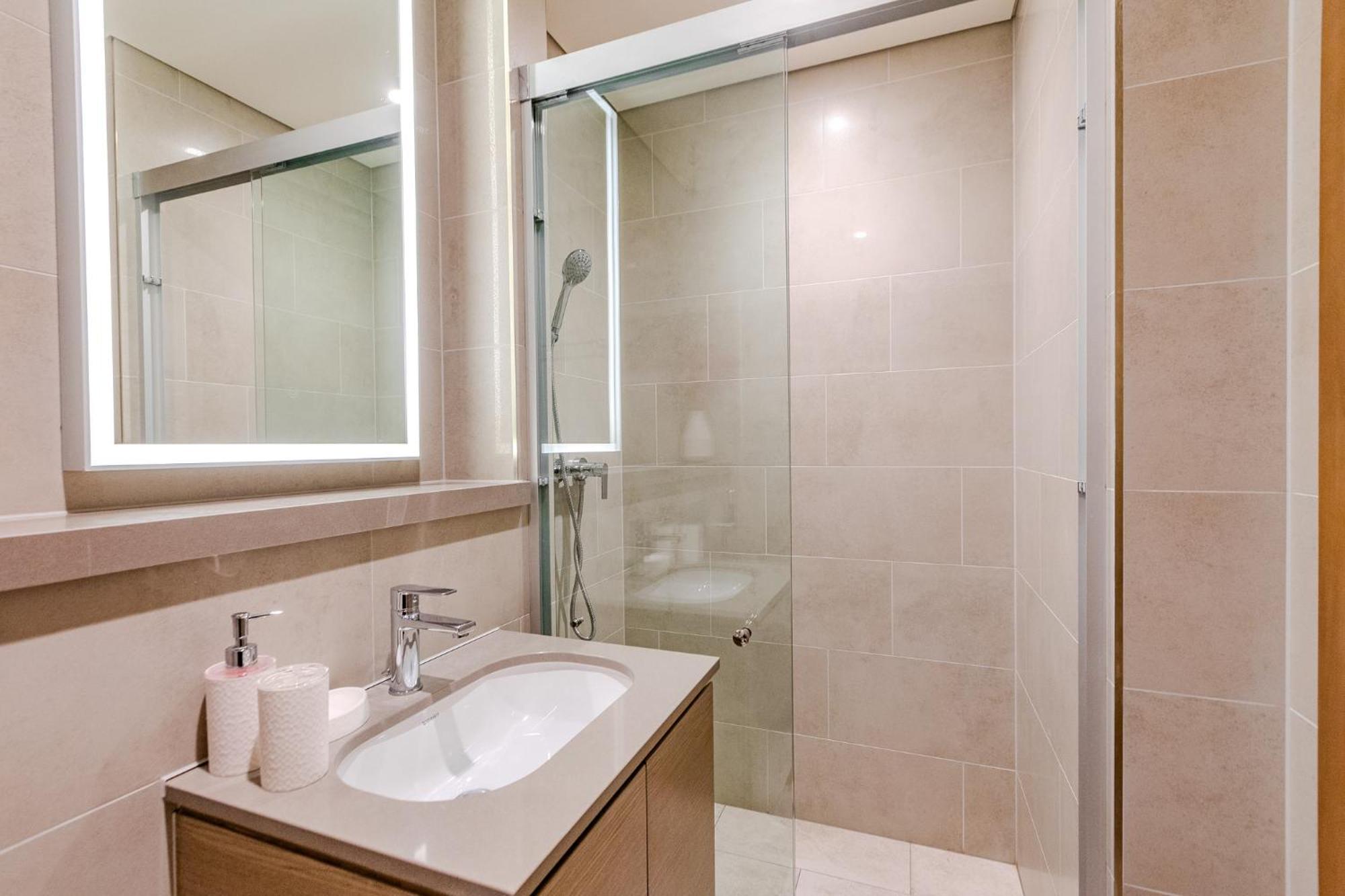 Sobha Waves I Cozy 1bdr I Burj Khalifa View Apartment