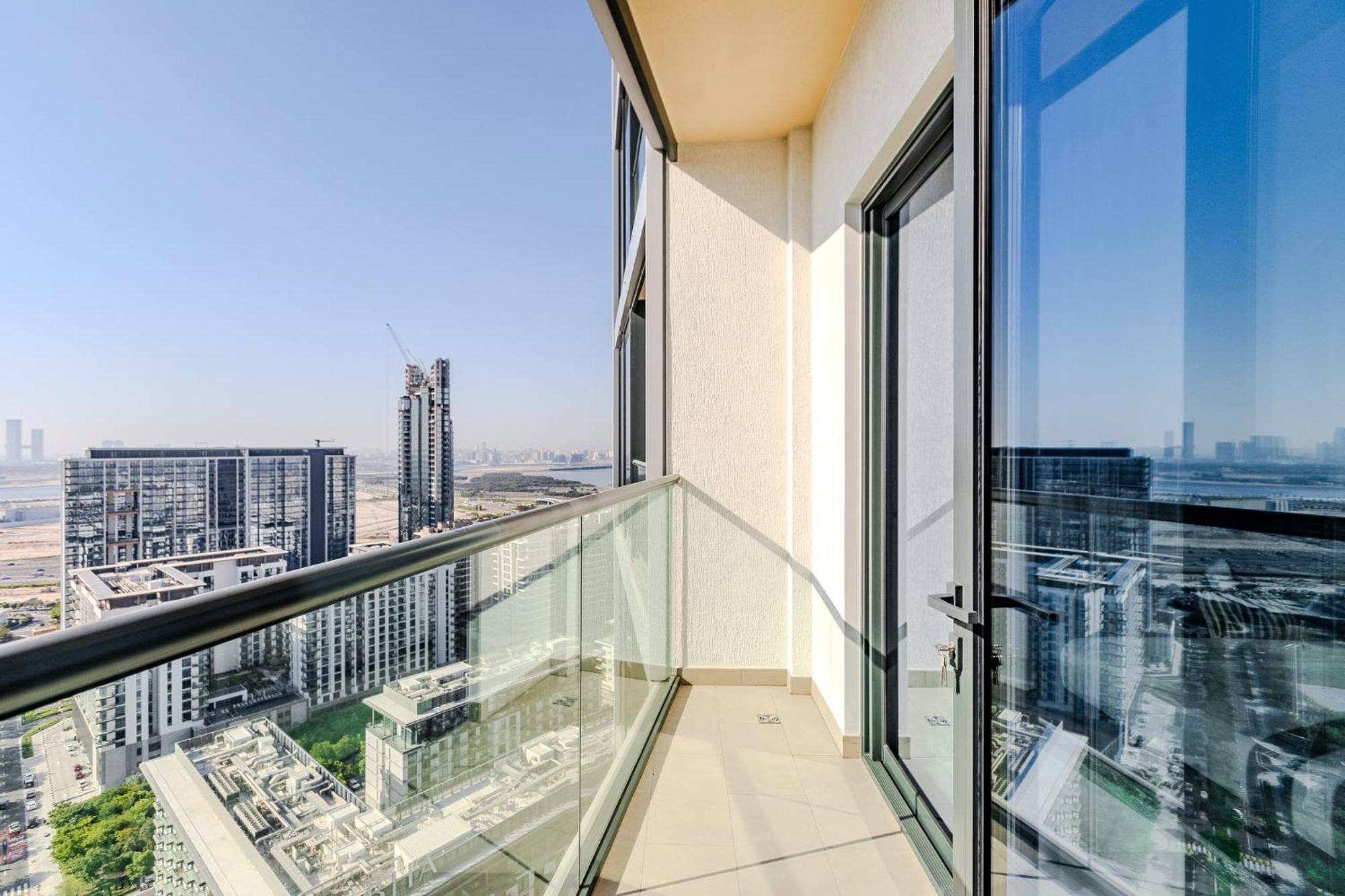 Apartment Sobha Waves I Cozy 1bdr I Burj Khalifa View Dubai