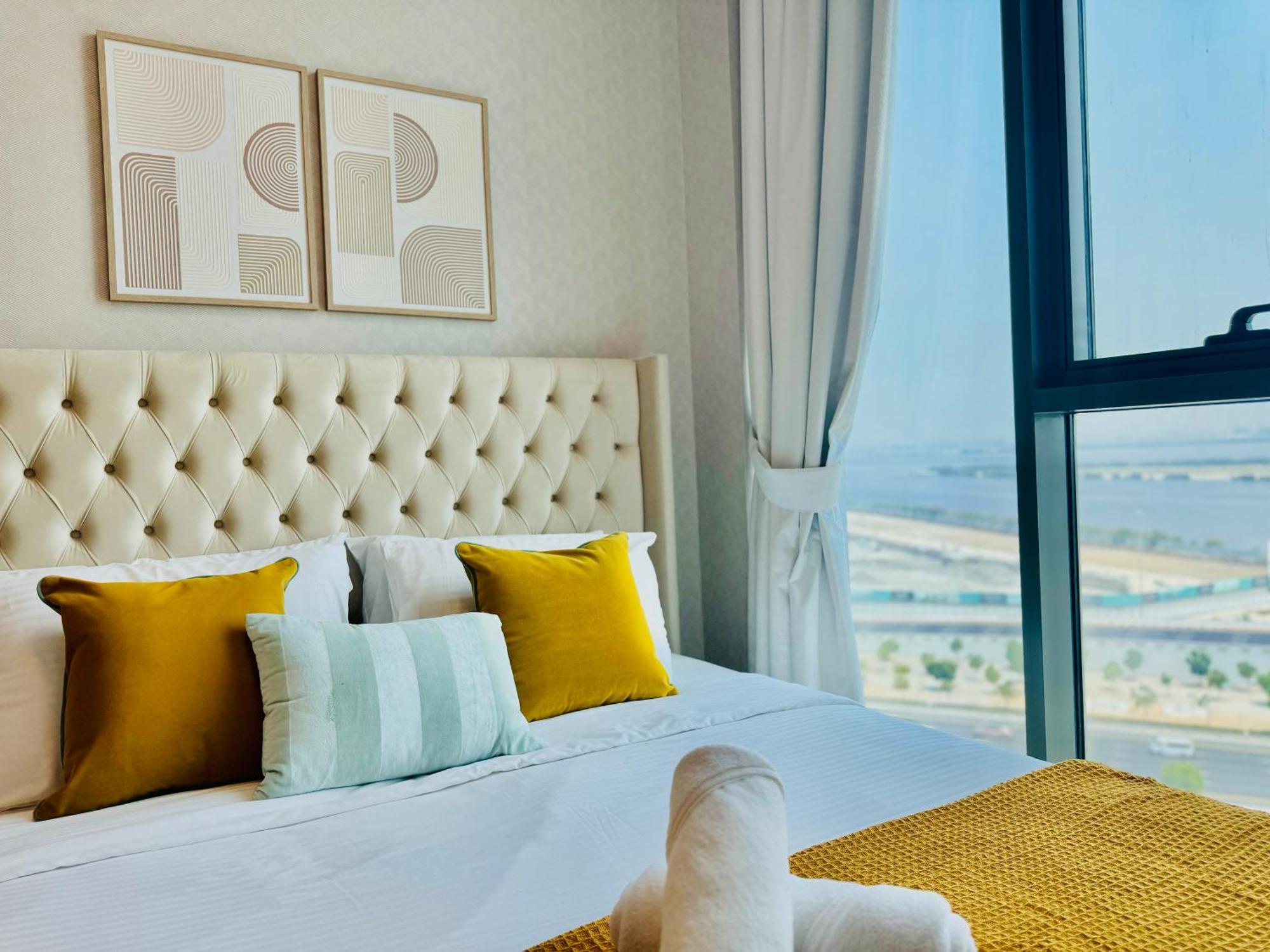 Apartment Venduras - Skyline View Farhad Azizi Al Jaddaf Dubai