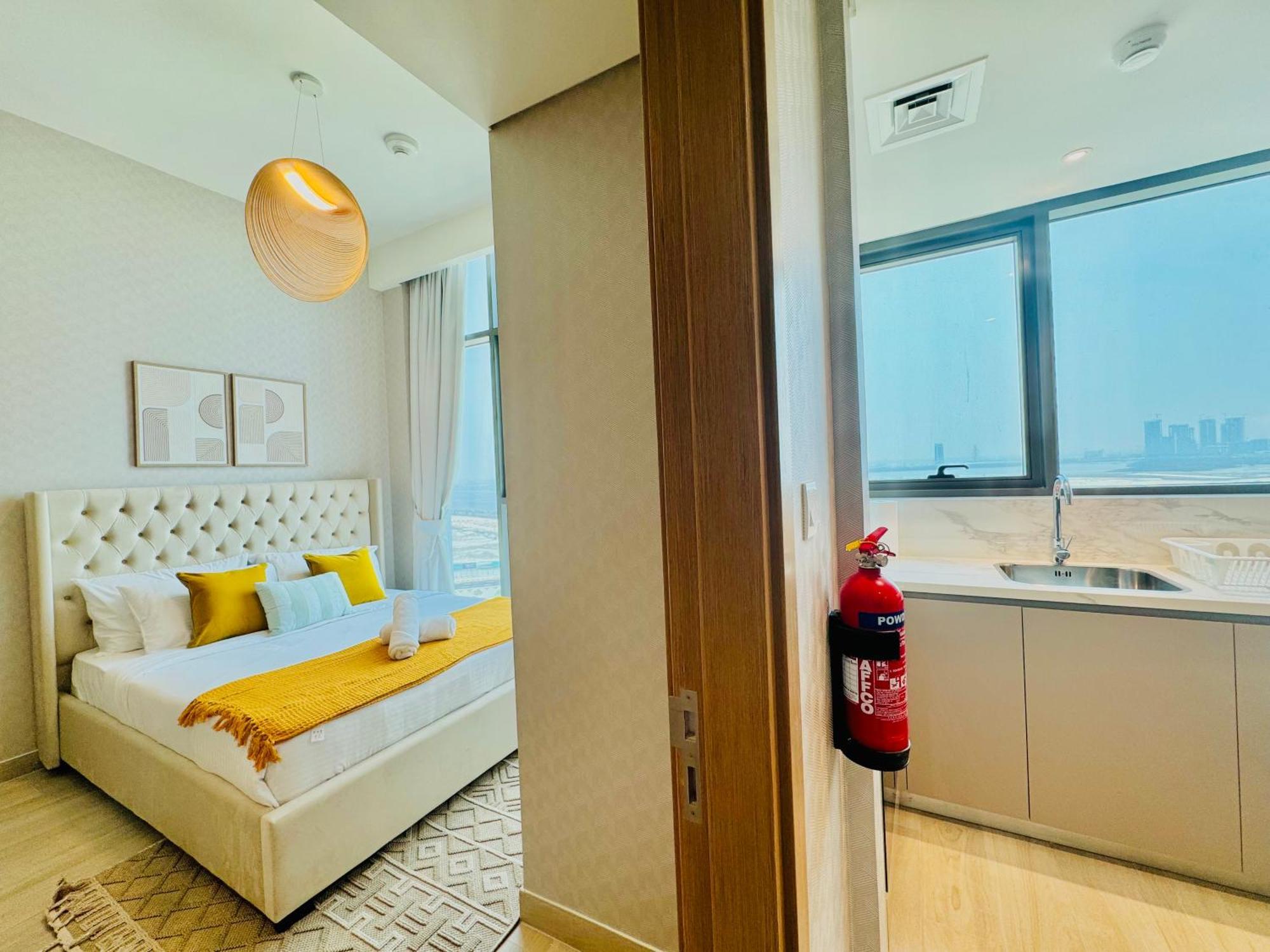 Venduras - Skyline View Farhad Azizi Al Jaddaf Apartment Dubai