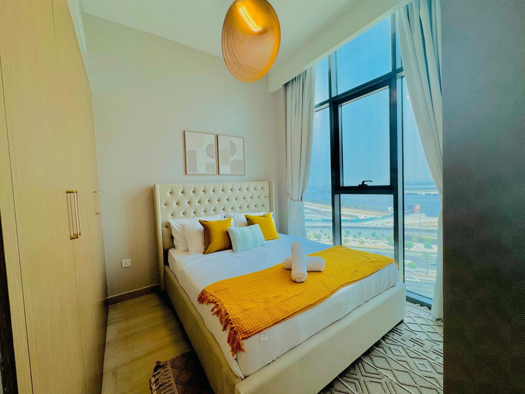 Apartment Venduras - Skyline View Farhad Azizi Al Jaddaf Dubai