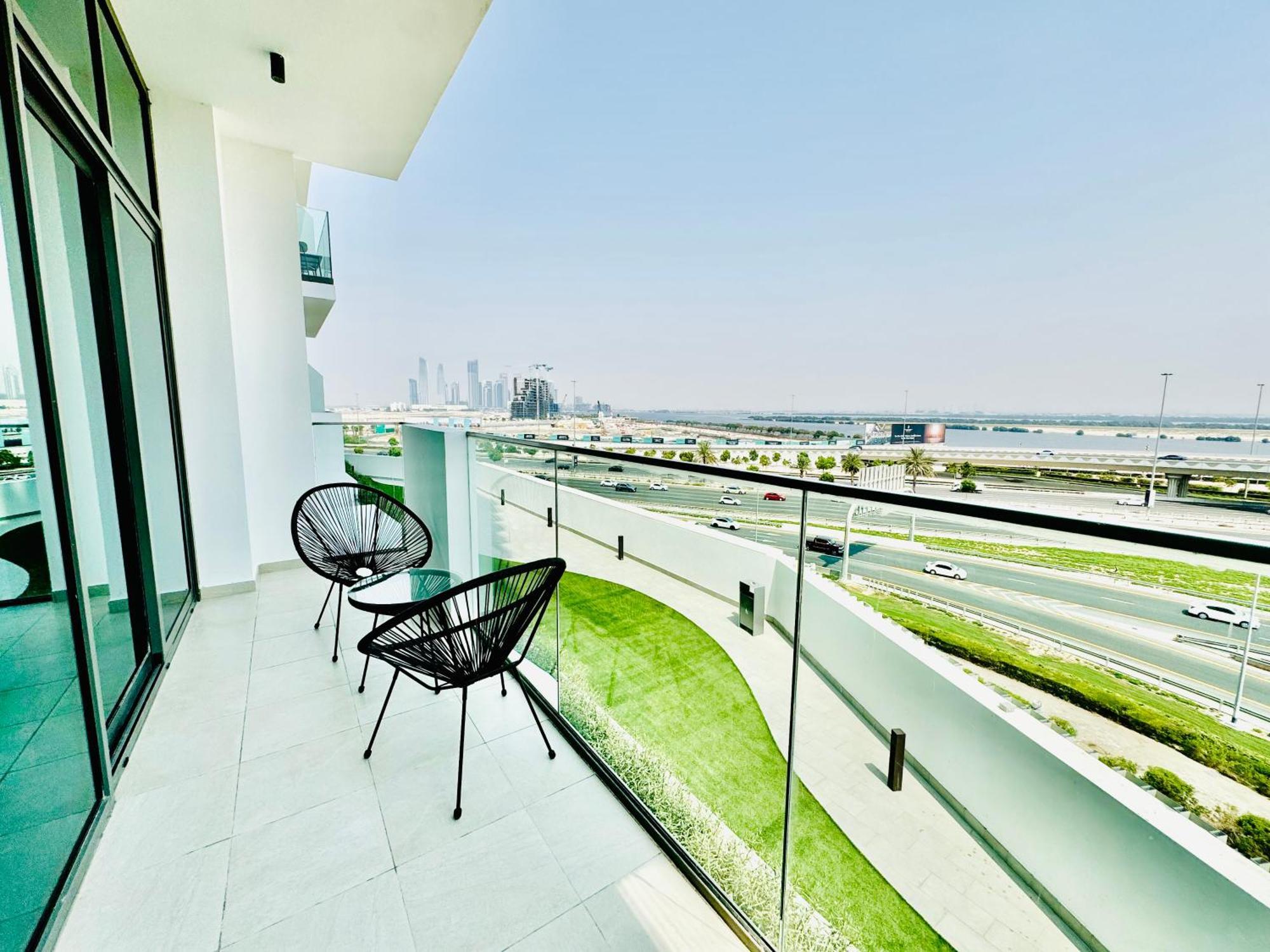 Venduras - Skyline View Farhad Azizi Al Jaddaf Dubai