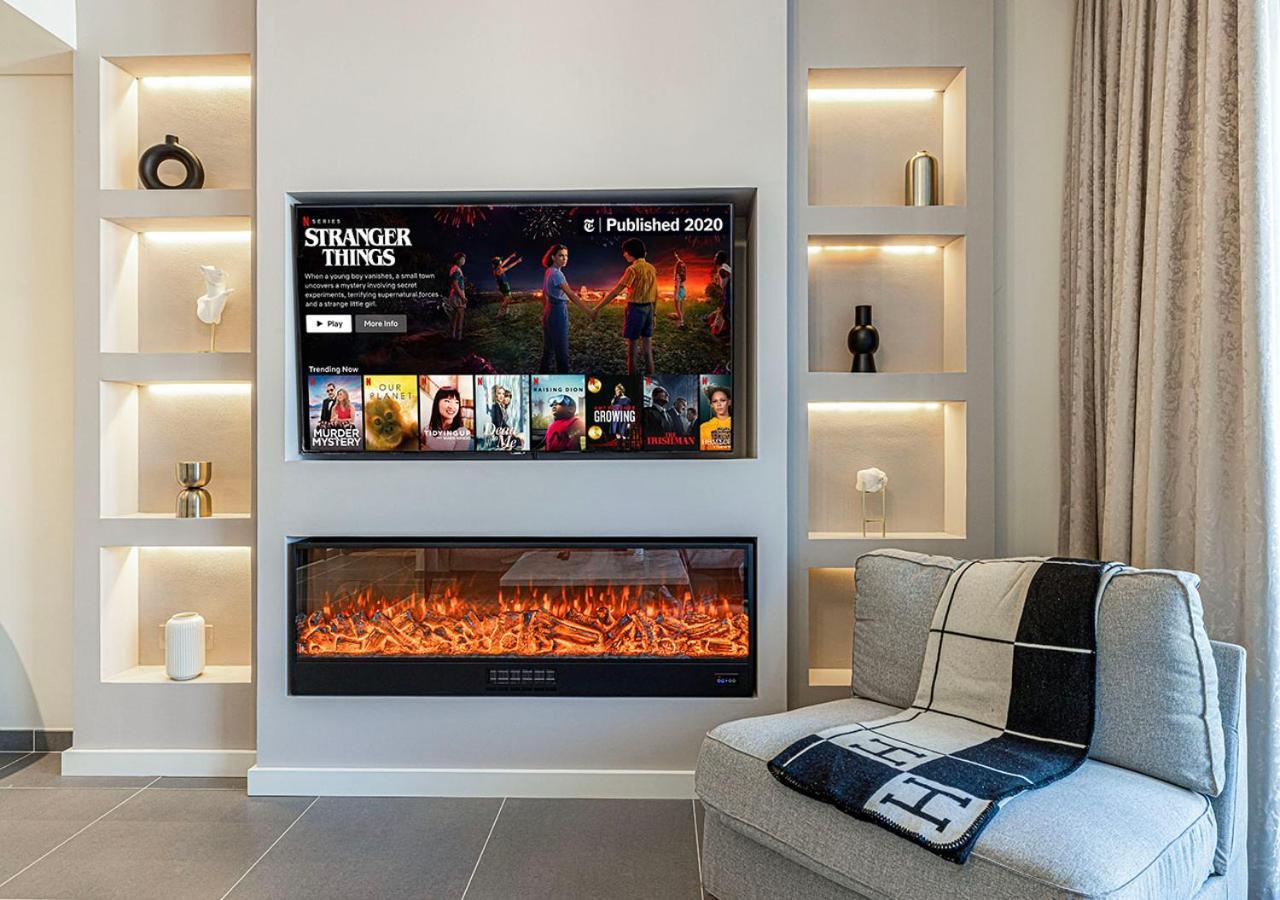 Waterfront Lux 1 Bedroom In Creek Edge With Amazing Pool Dubai