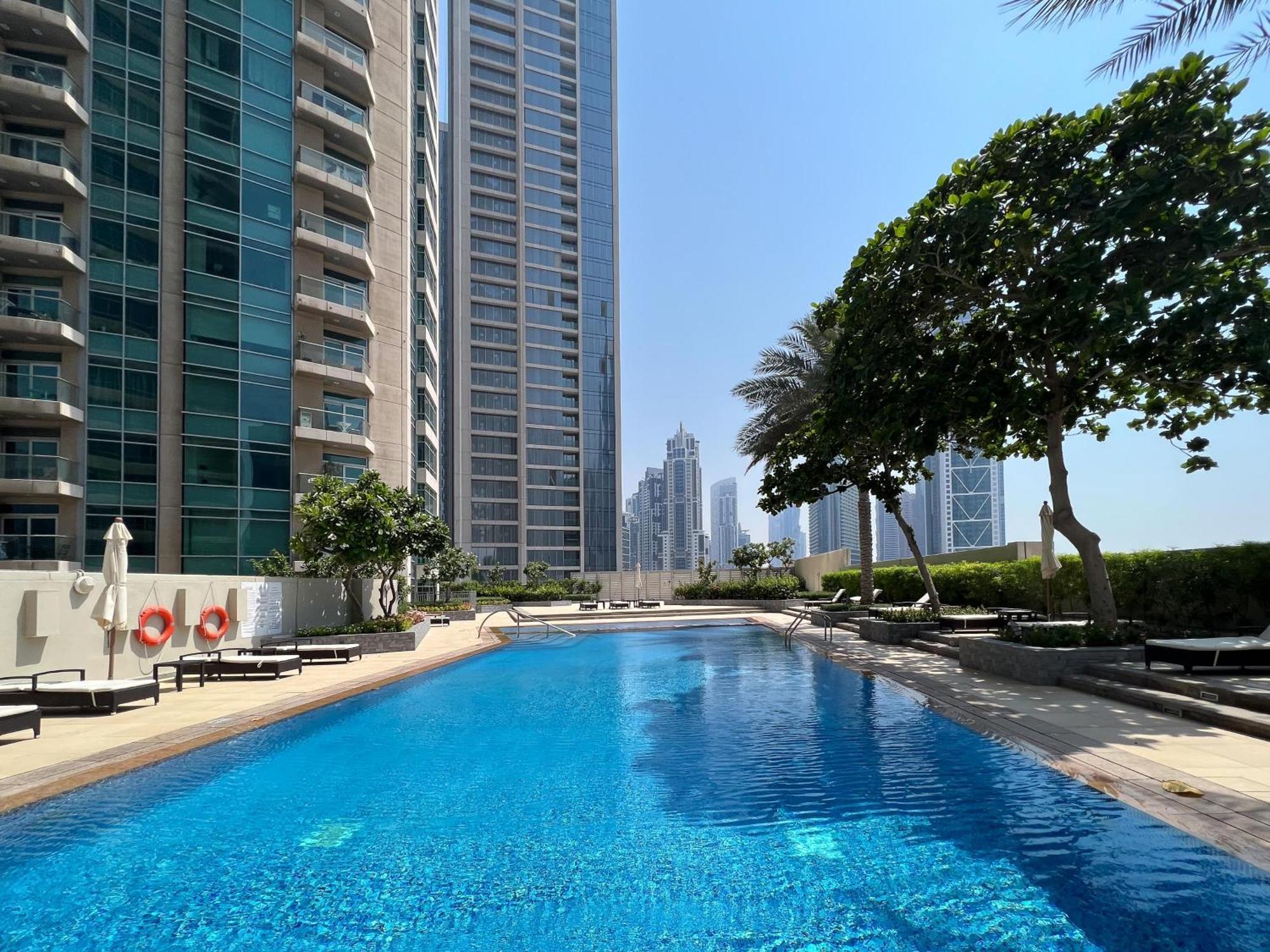 Apartment New Ultimate 5 Min Walk From Mall Lofts Tower 5 Pax *