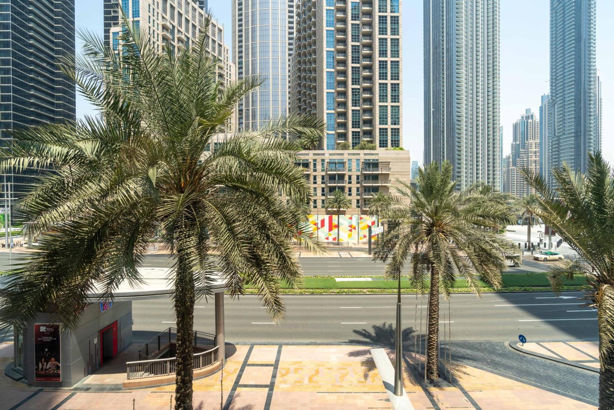 Apartment New Ultimate 5 Min Walk From Mall Lofts Tower 5 Pax *