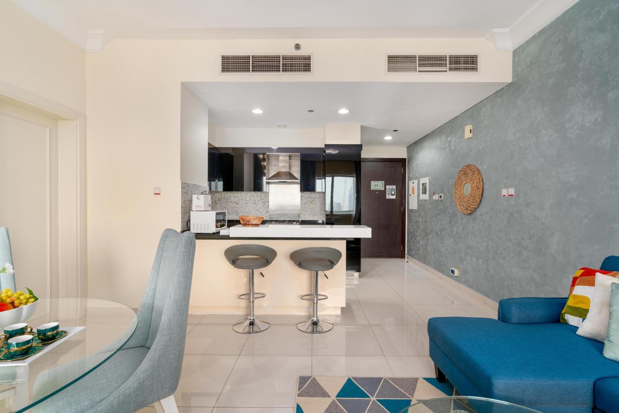 Vacay Lettings - Damac Maison Signature Tower * Dubai