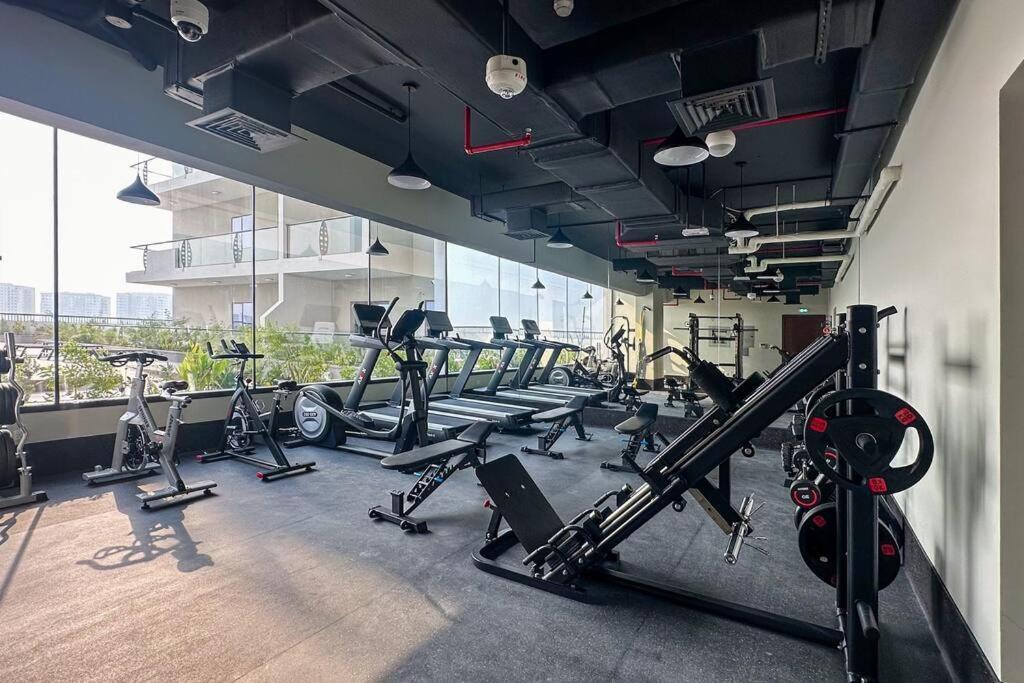 Waves - Stylish 1br Close To Img World & Global Village Apartment