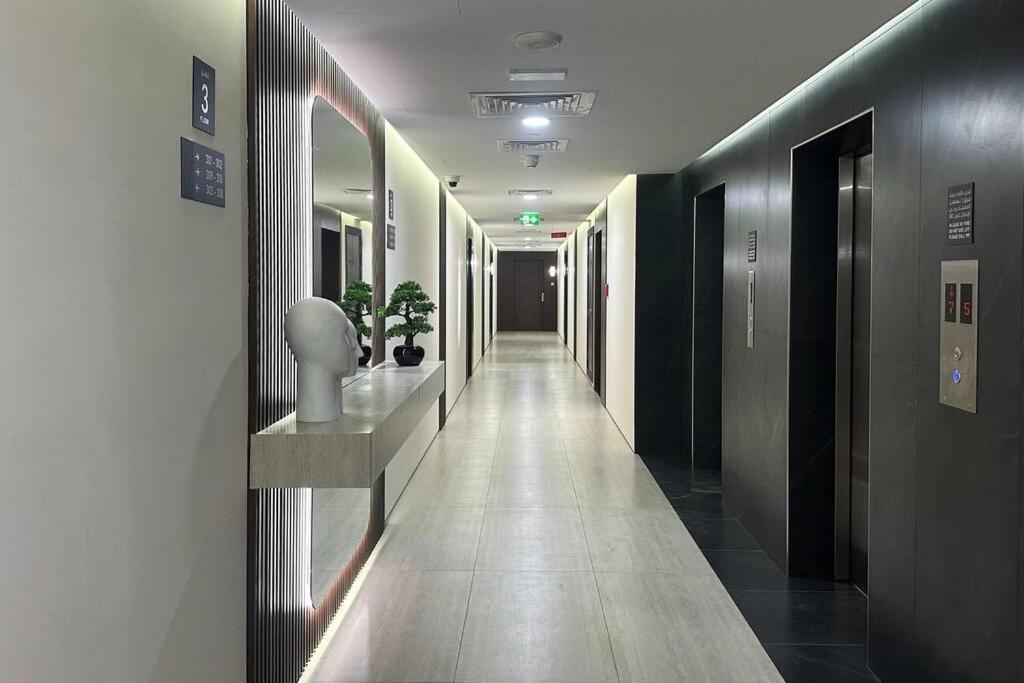 Waves - Stylish 1br Close To Img World & Global Village *