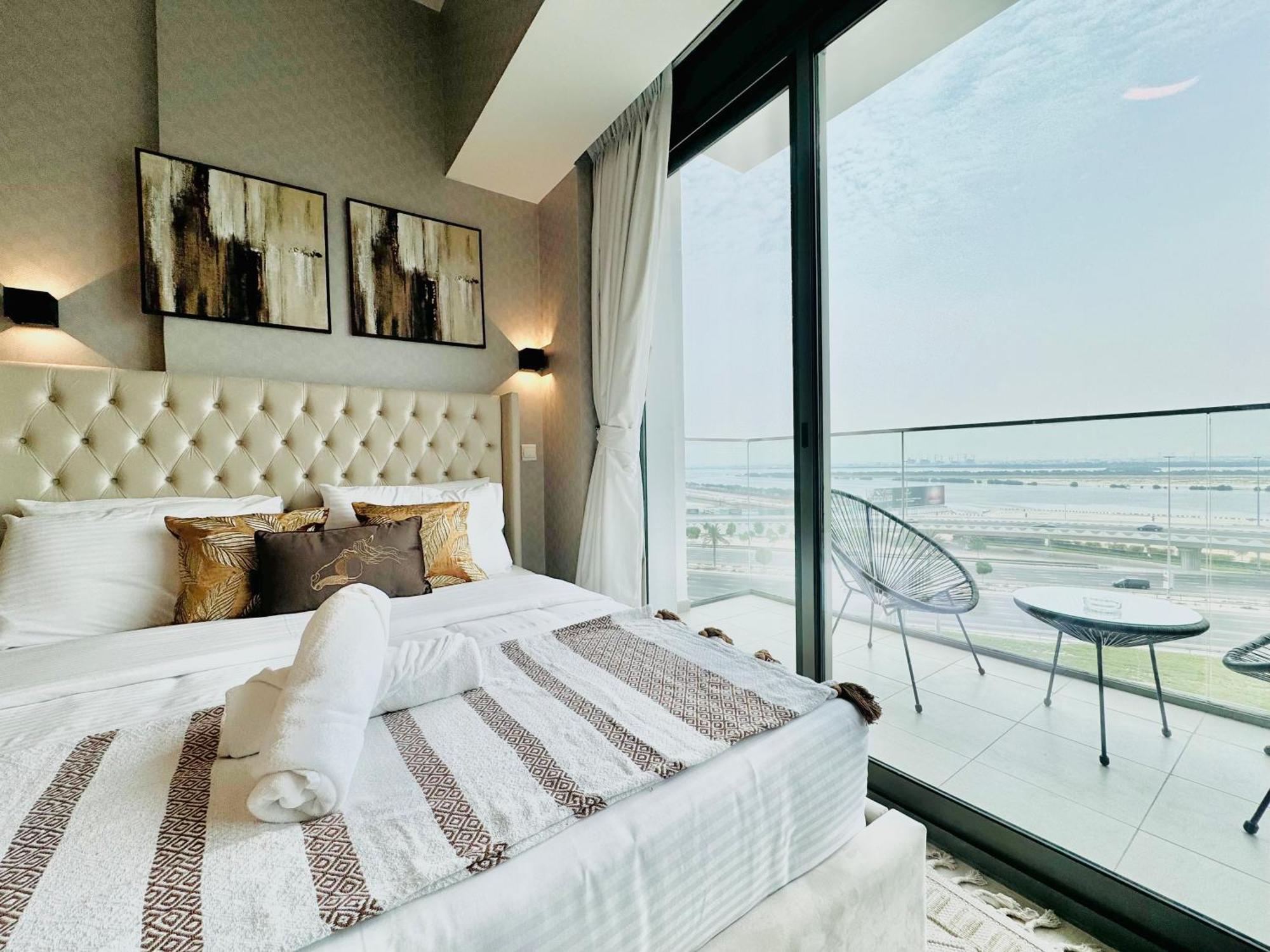 Venduras - Skyline View Farhad Azizi Al Jaddaf Dubai