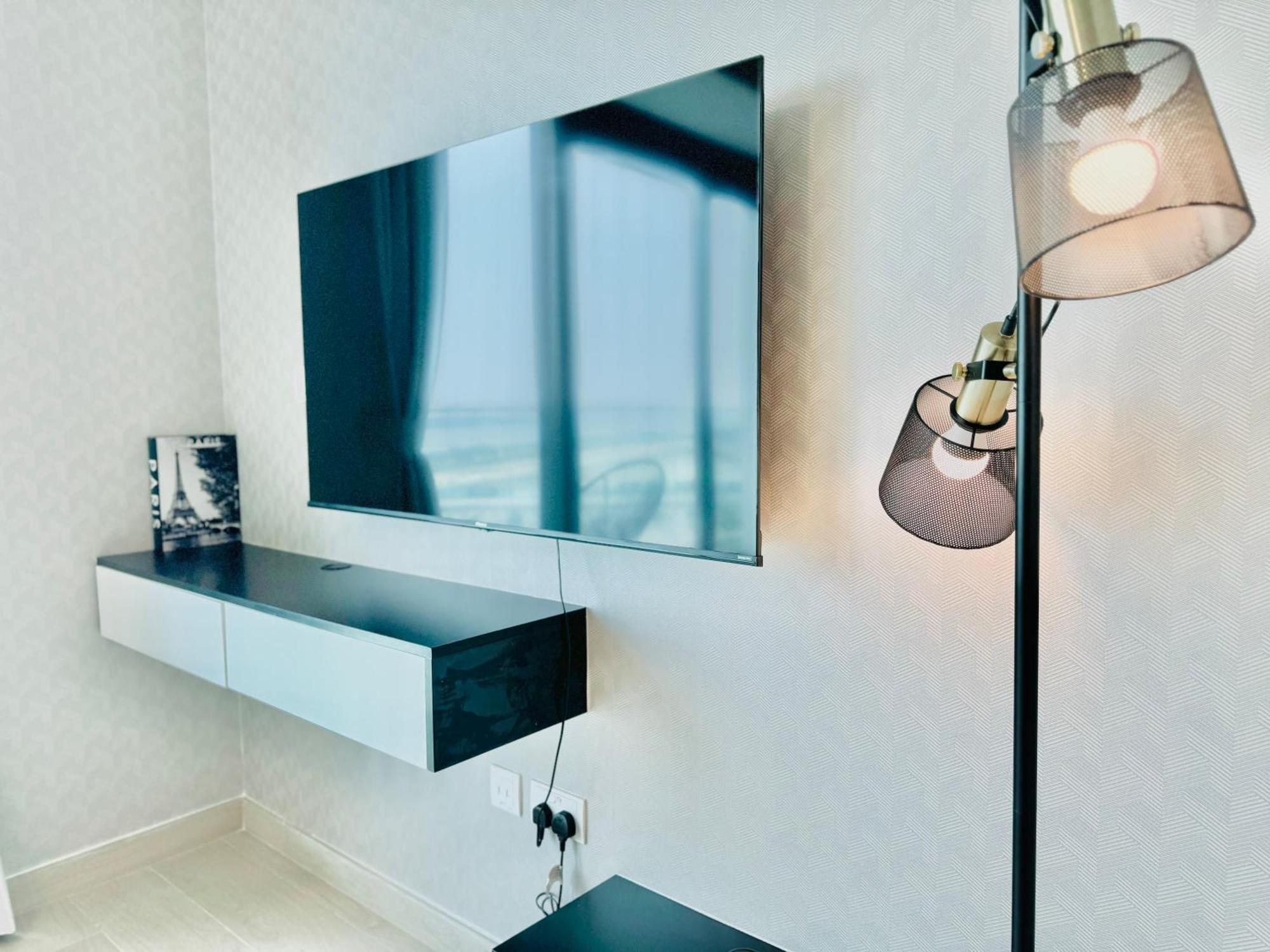 Venduras - Skyline View Farhad Azizi Al Jaddaf Apartment Dubai