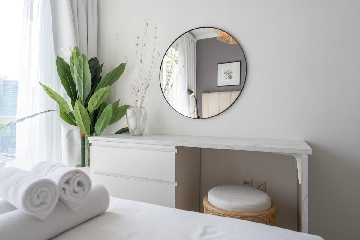 Apartment Luxurious And Minimalist 3br In Marina