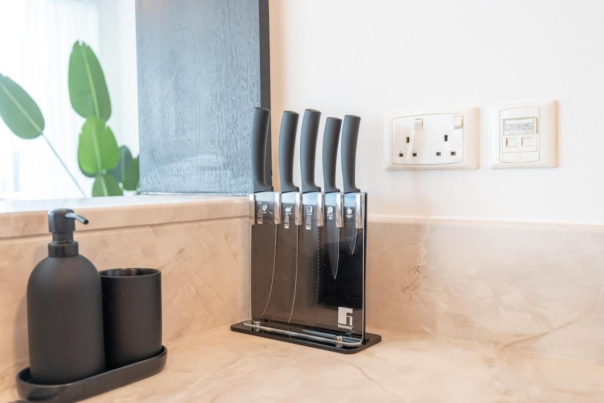 Luxurious And Minimalist 3br In Marina *