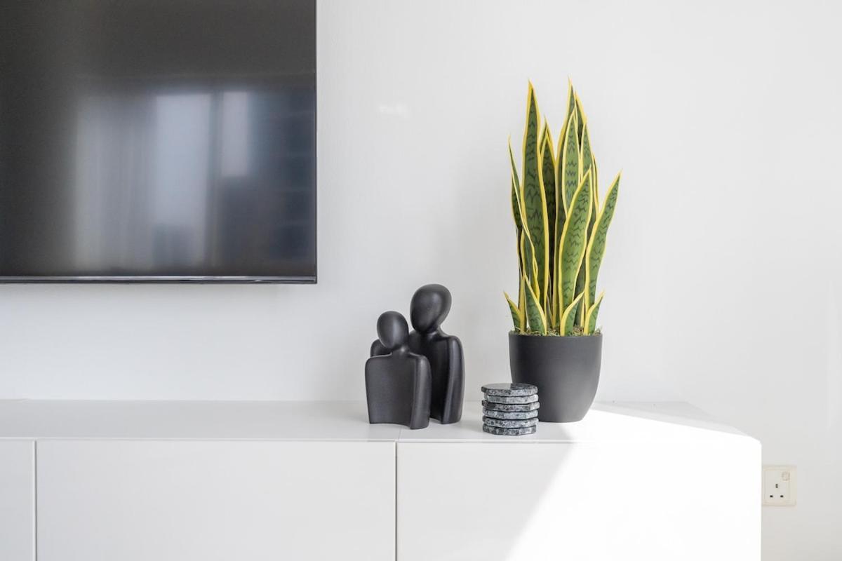 Luxurious And Minimalist 3br In Marina Apartment *
