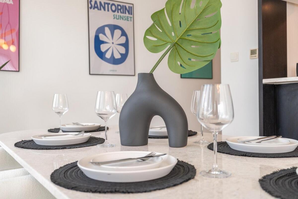 Apartment Luxurious And Minimalist 3br In Marina