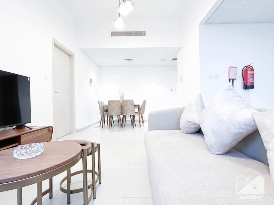 Luxurious 1br With Balcony In Production Apartment