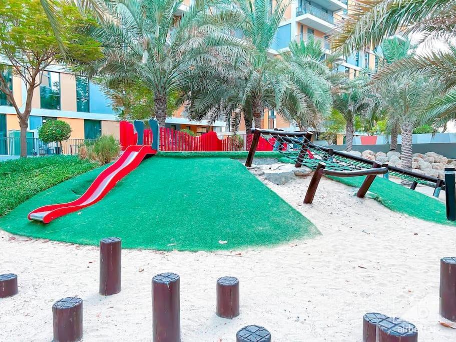 Luxurious 1br With Balcony In Production Apartment
