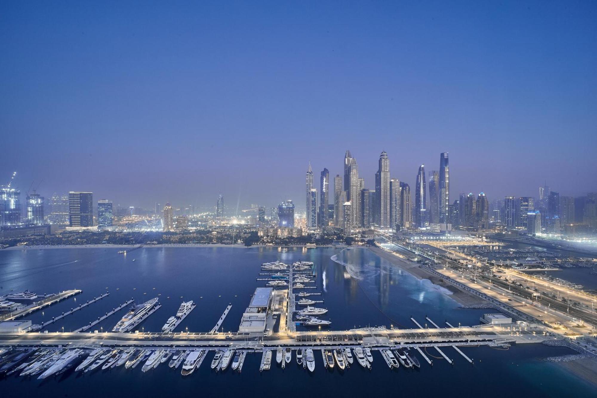Apartment 2br Beachfront With Stunning Marina View *