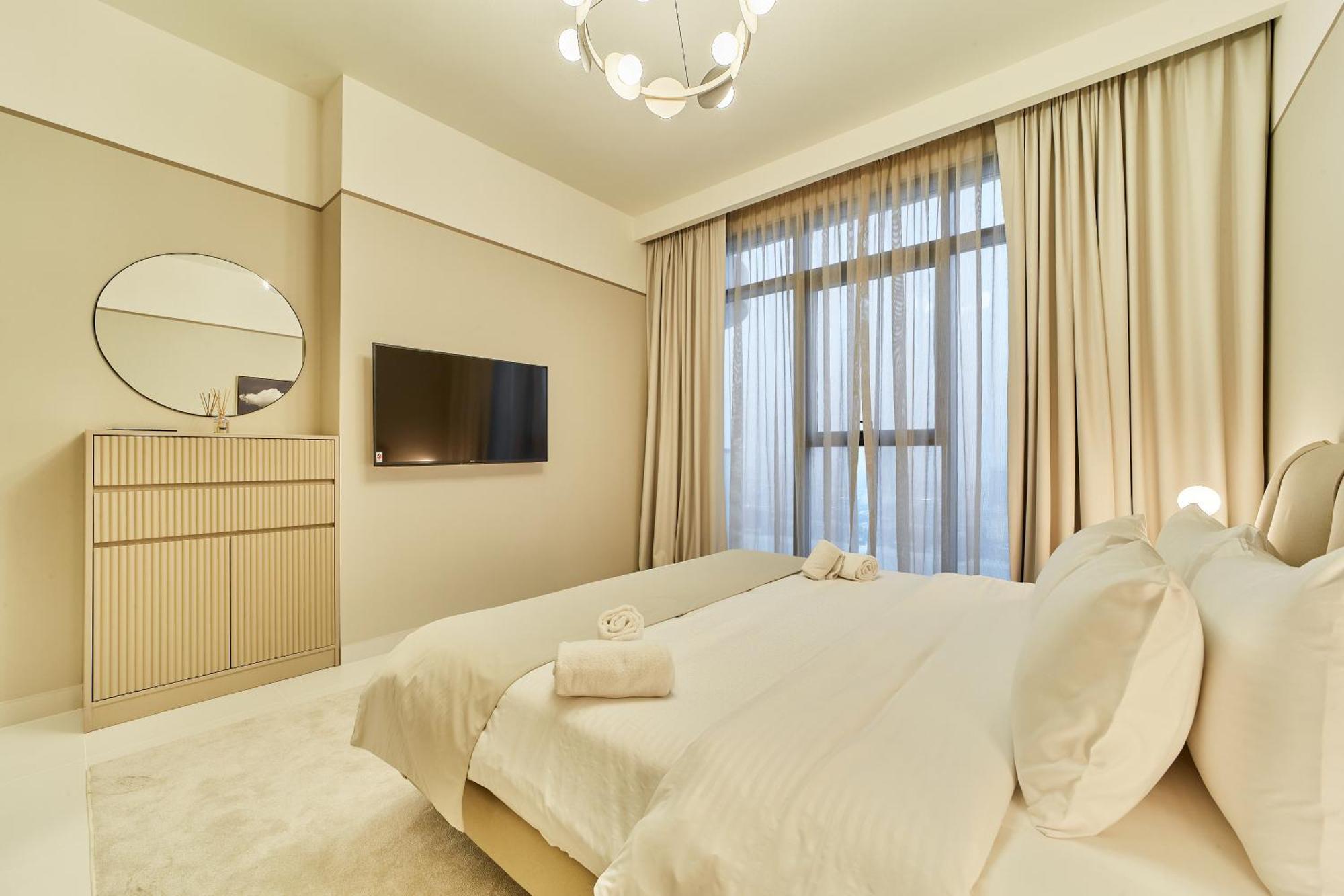 2br Beachfront With Stunning Marina View Apartment Dubai