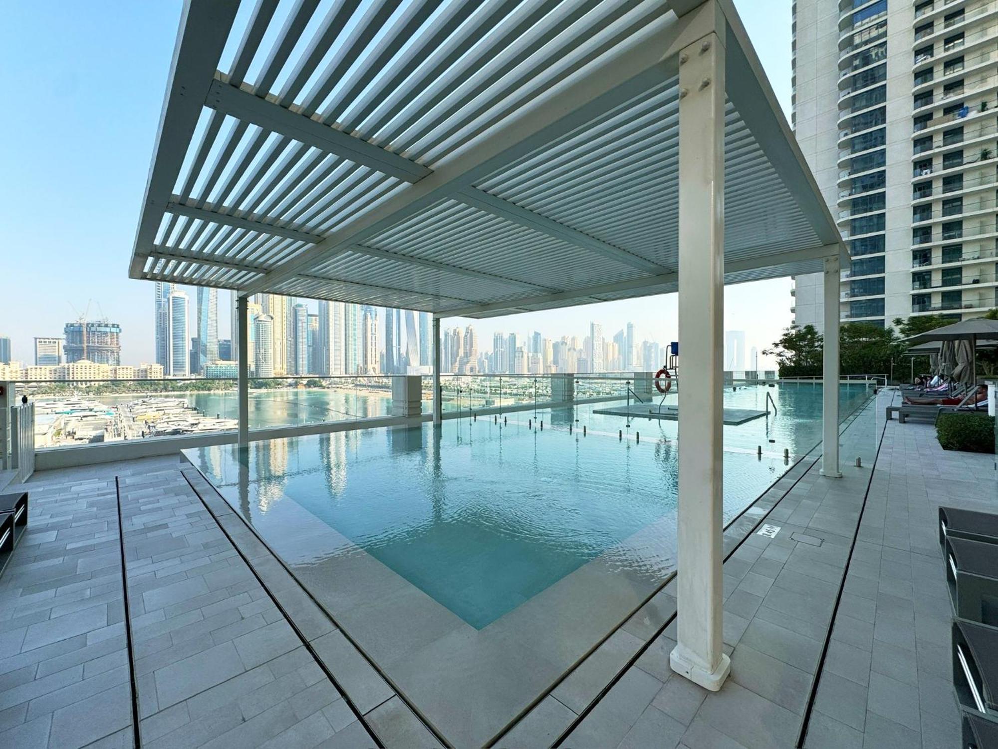 2br Beachfront With Stunning Marina View * Dubai