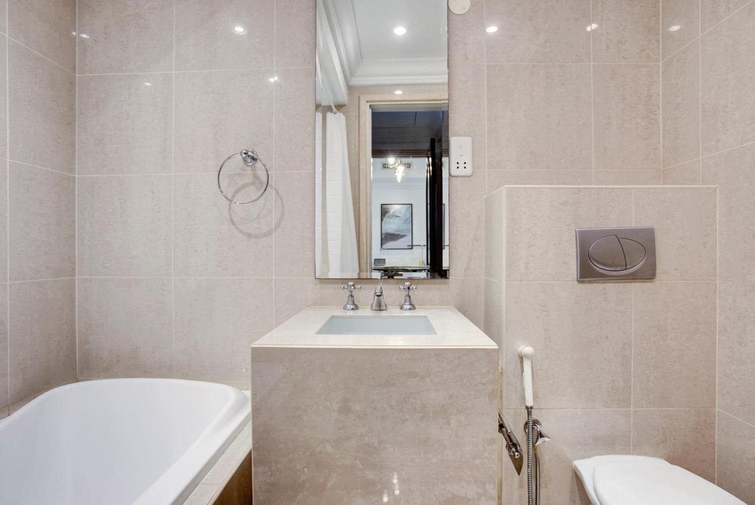 Blueground Al Tajer Gym Pool Elevator Dxb-911 Apartment