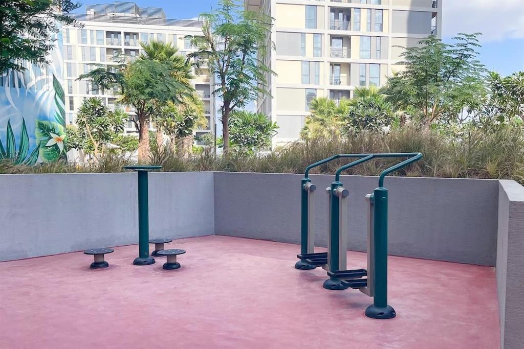 Apartment Elite Lux Homes - Modern 1br Amenities In Production Dubai