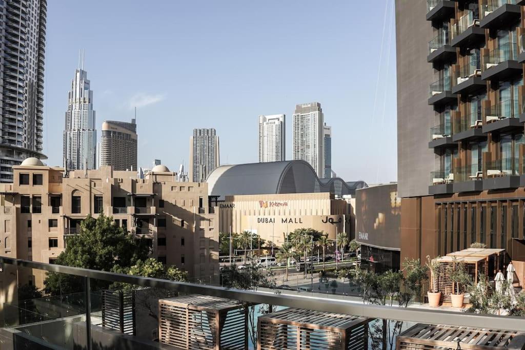 Downtown Luxurious 1br Near Mall And Fountain Apartment Dubai