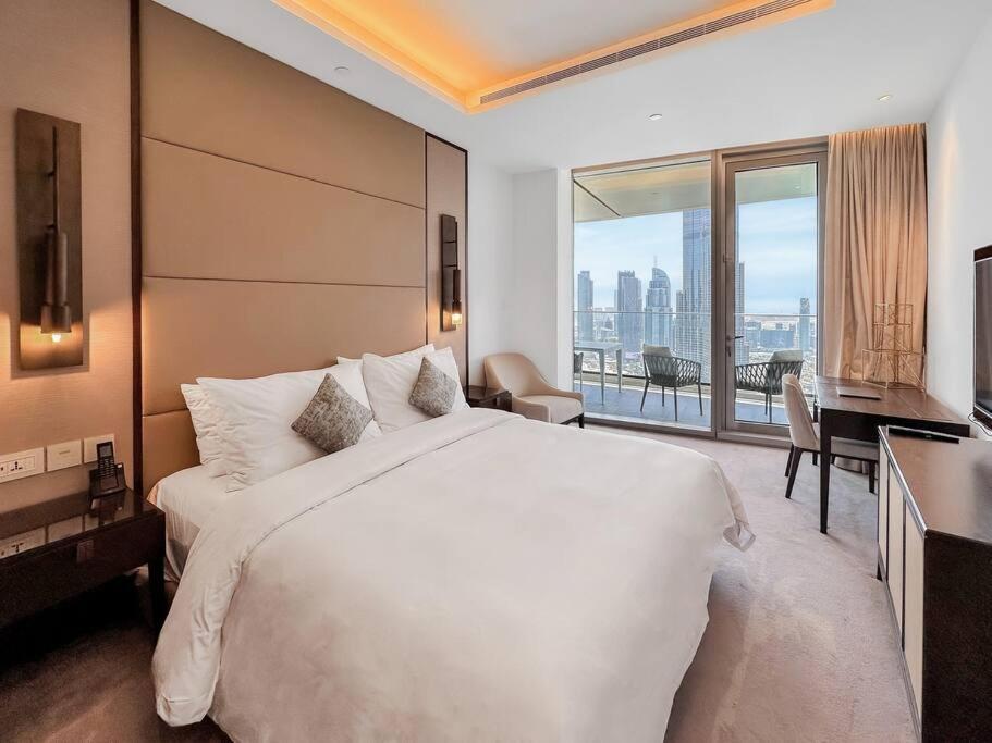 Easemytrip - Premium Burj Khalifa View - Address Sky View * Dubai
