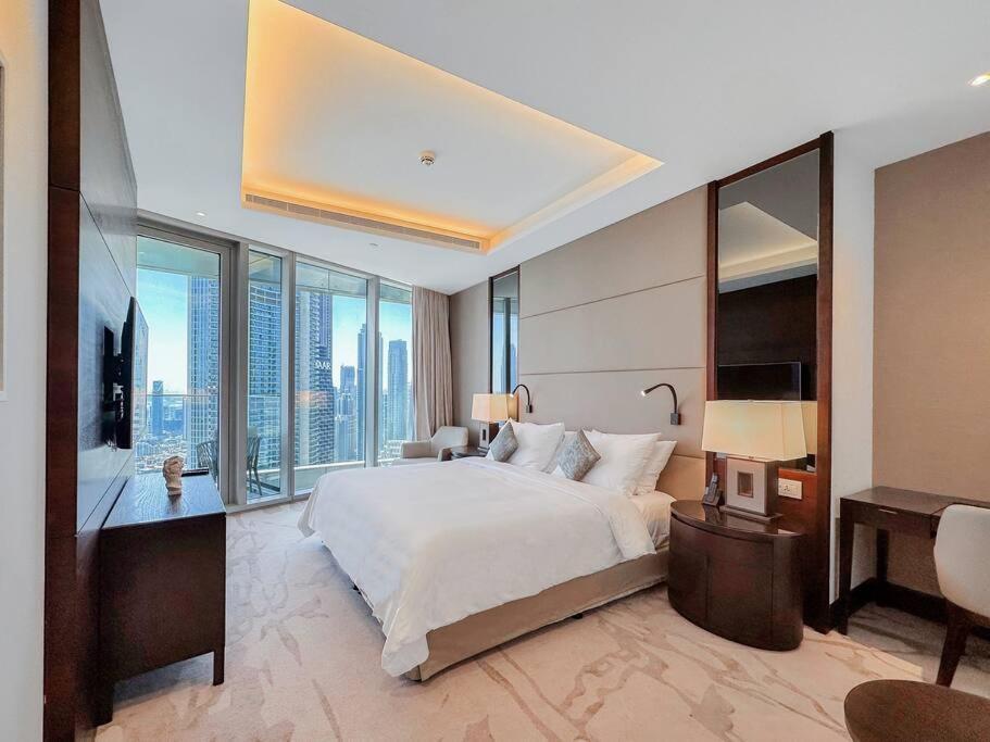 Easemytrip - Premium Burj Khalifa View - Address Sky View * Dubai