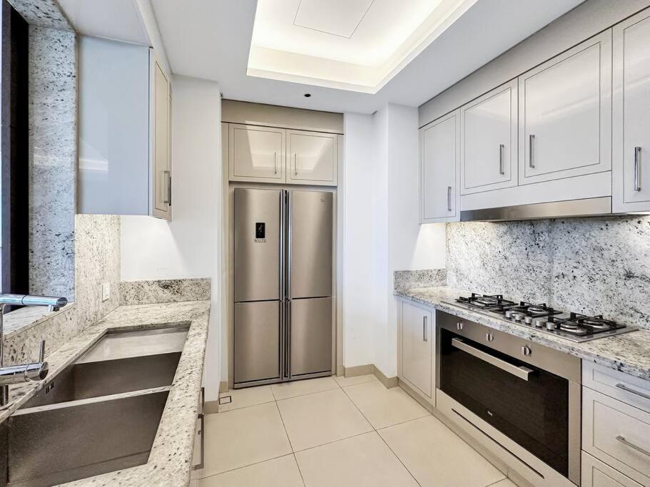 Easemytrip - Premium Burj Khalifa View - Address Sky View Apartment *