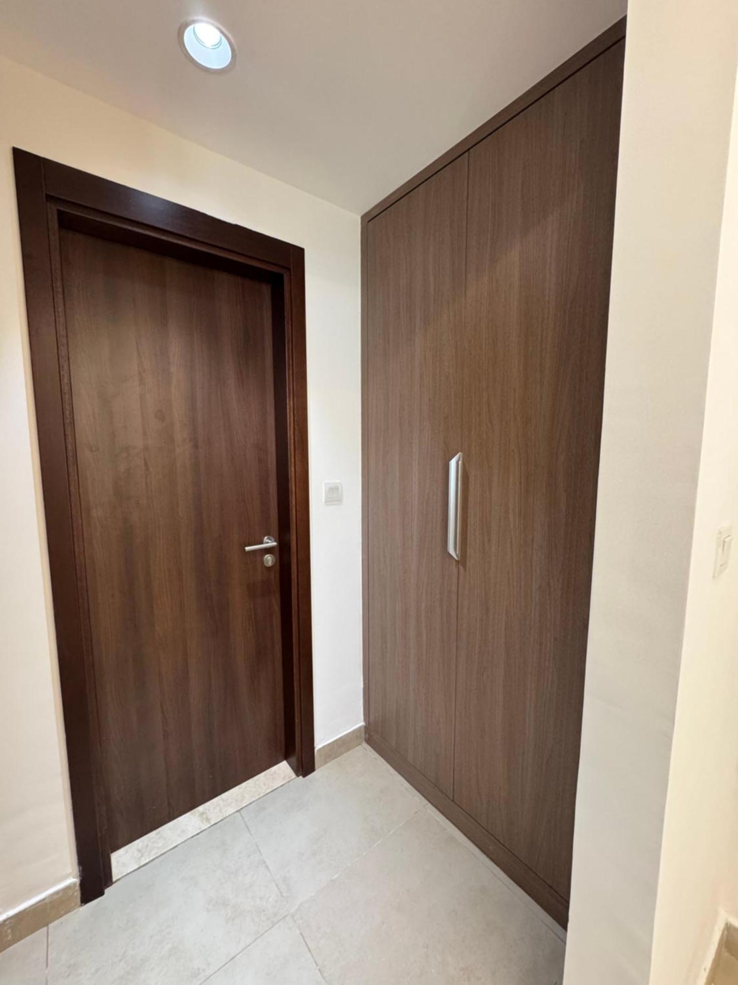 Cozy 1 Bedroom - Pool-gym, Close To Metro Apartment