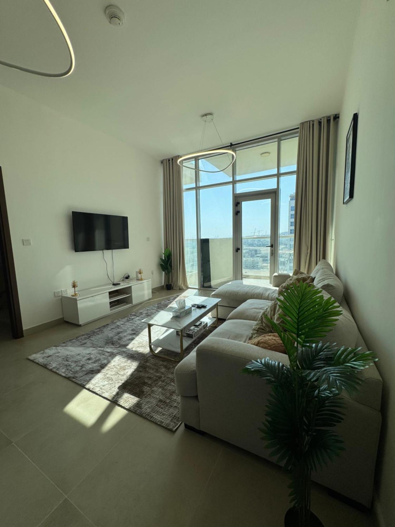 Cozy 1 Bedroom - Pool-gym, Close To Metro Apartment