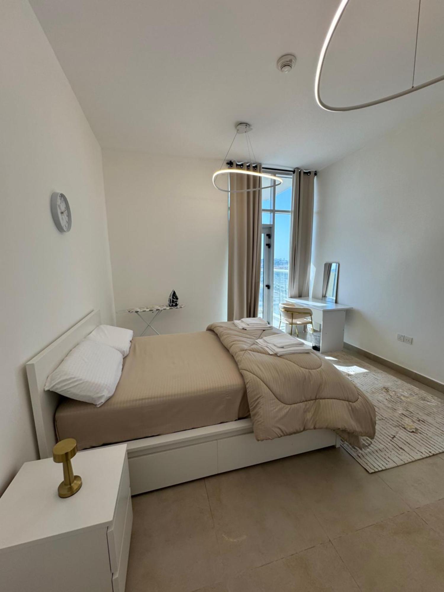 Apartment Cozy 1 Bedroom - Pool-gym, Close To Metro