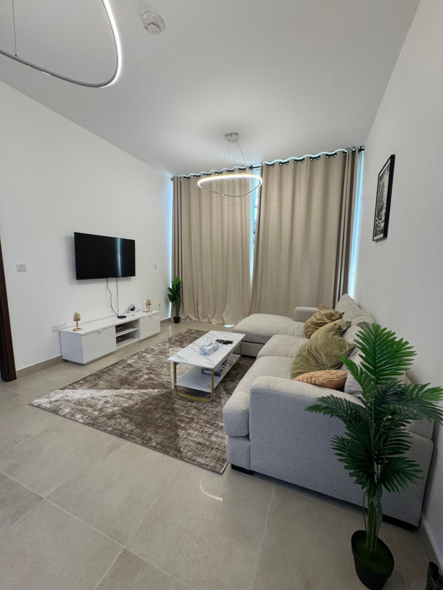 Cozy 1 Bedroom - Pool-gym, Close To Metro *