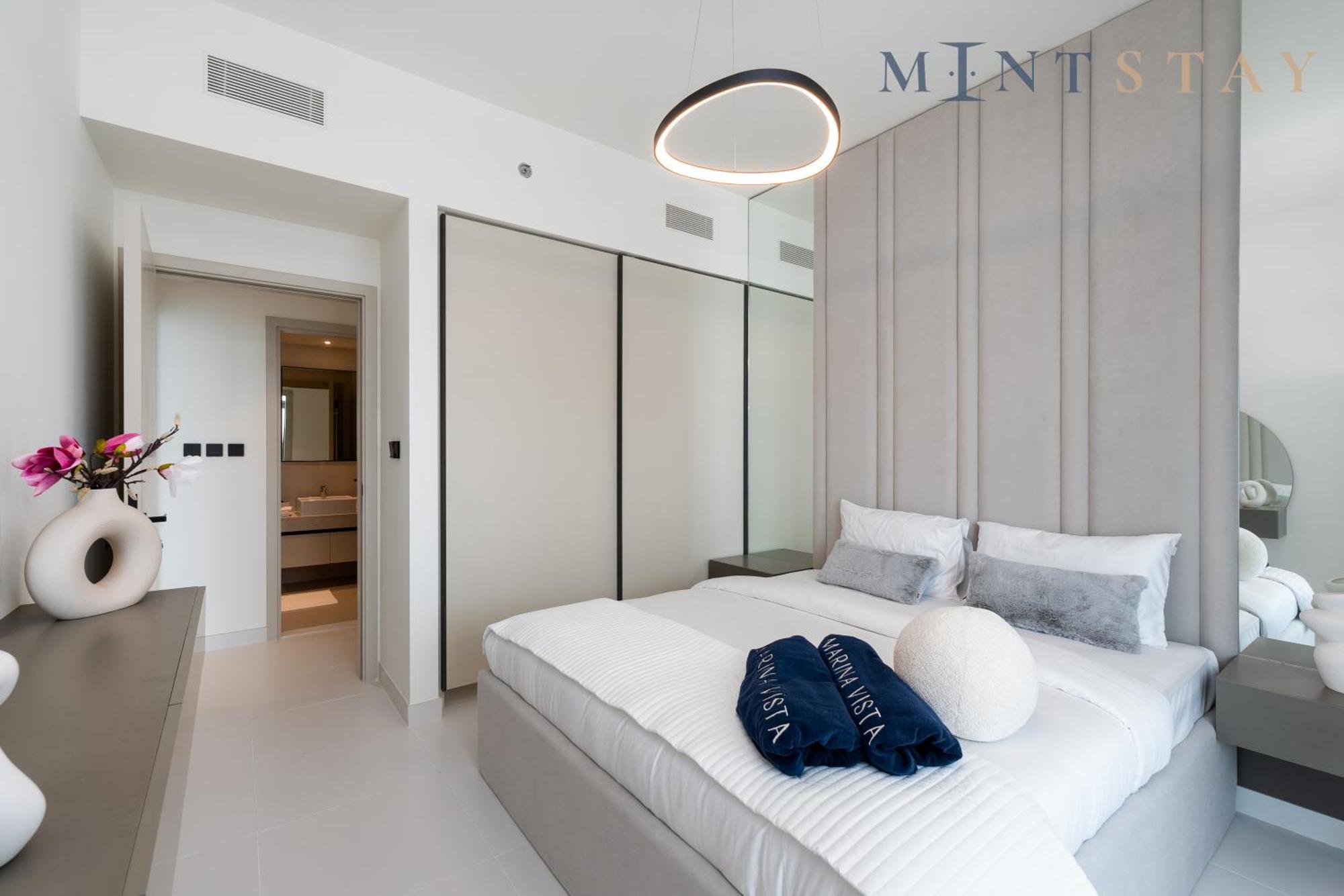 Marina Vista 2, Emaar Beachfront - Mint Apartment